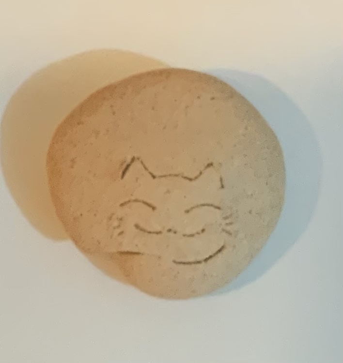 陶器の猫の置物