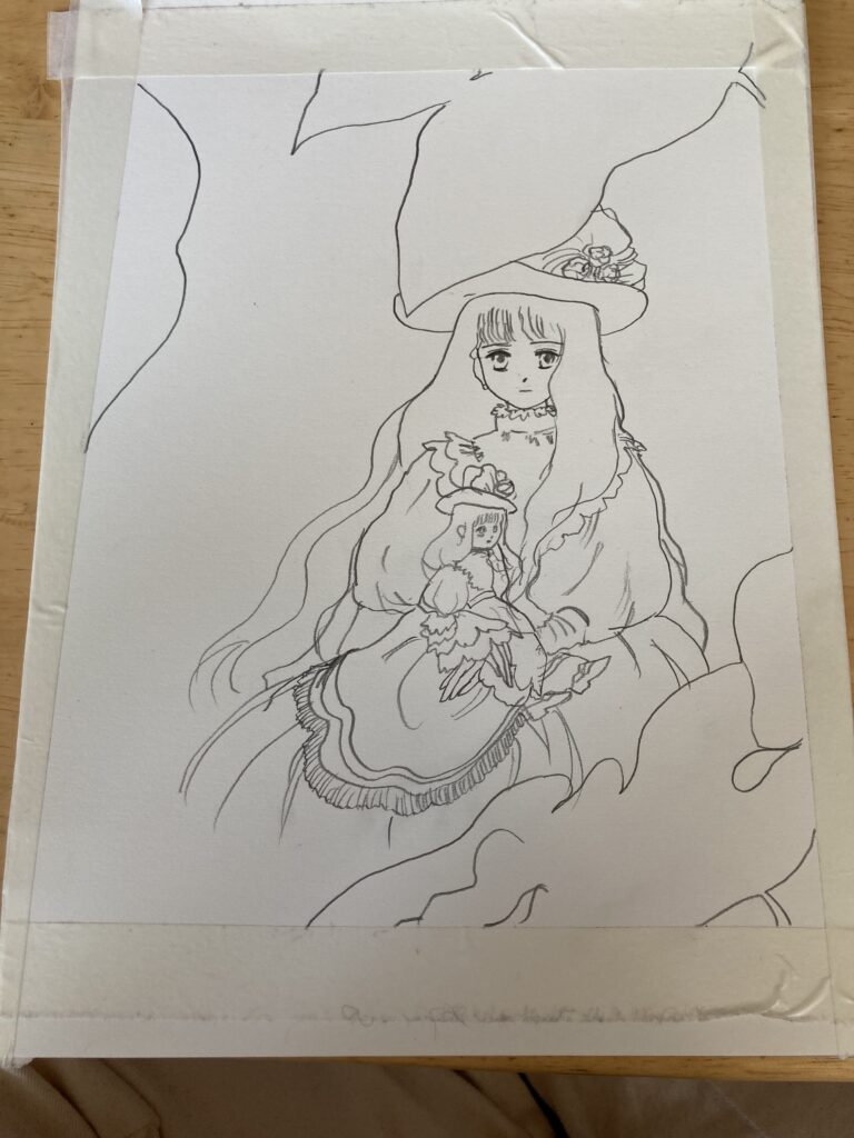 ドレスを着た少女が同じ格好をしている人形を抱いて座っている。川原由美子の漫画「観用少女」の表紙の模写。